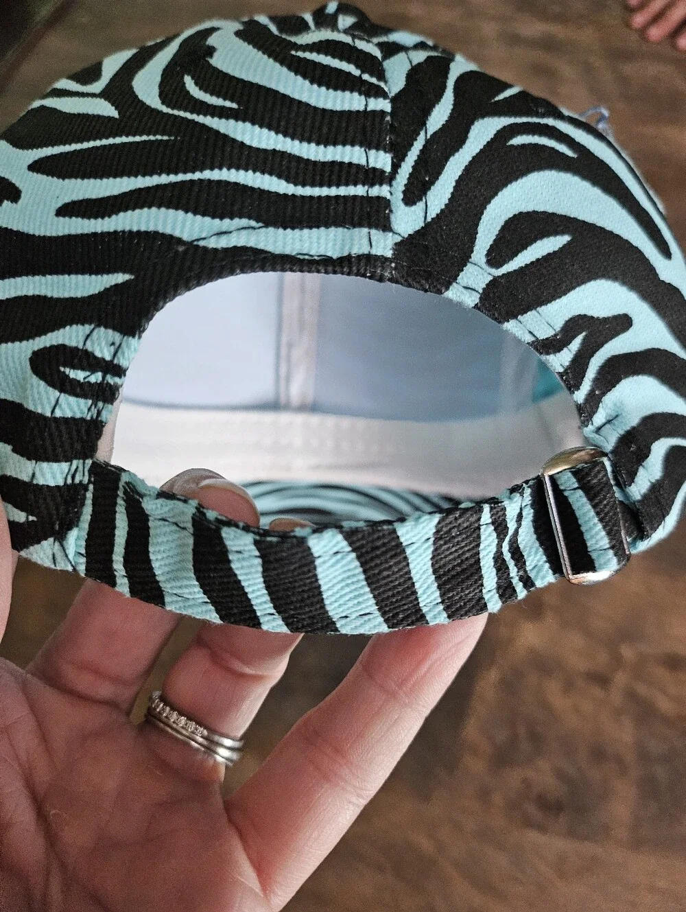 NWT Turquoise Zibra Print Trucker Baseball Hat